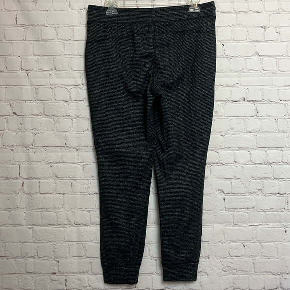 Activewear Lot - Two Tops and One Pant - Picture 13 of 16